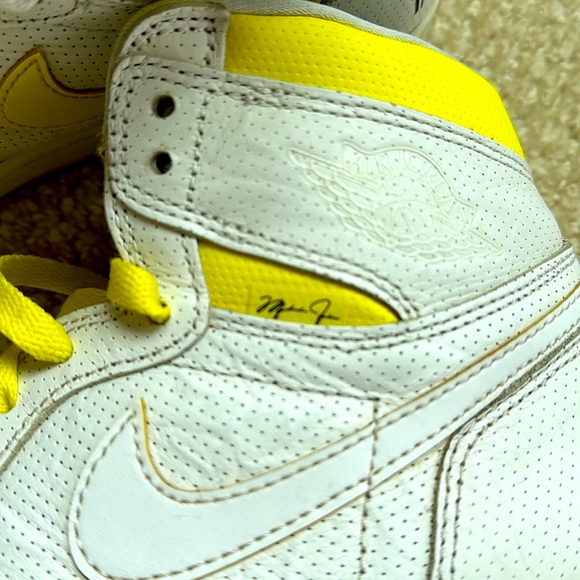 Nike Air Jordan One First Flight - Picture 7 of 7